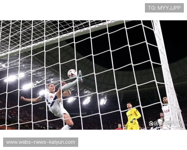 热刺防线协作到位 热刺防线协作到位